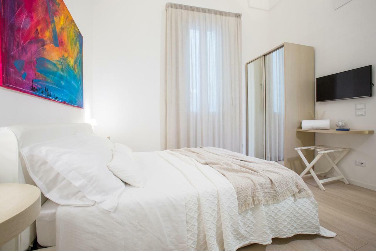 レッチェ ラ フィネストラ スル コンビット B＆B　 Bed & Breakfast エクステリア 写真