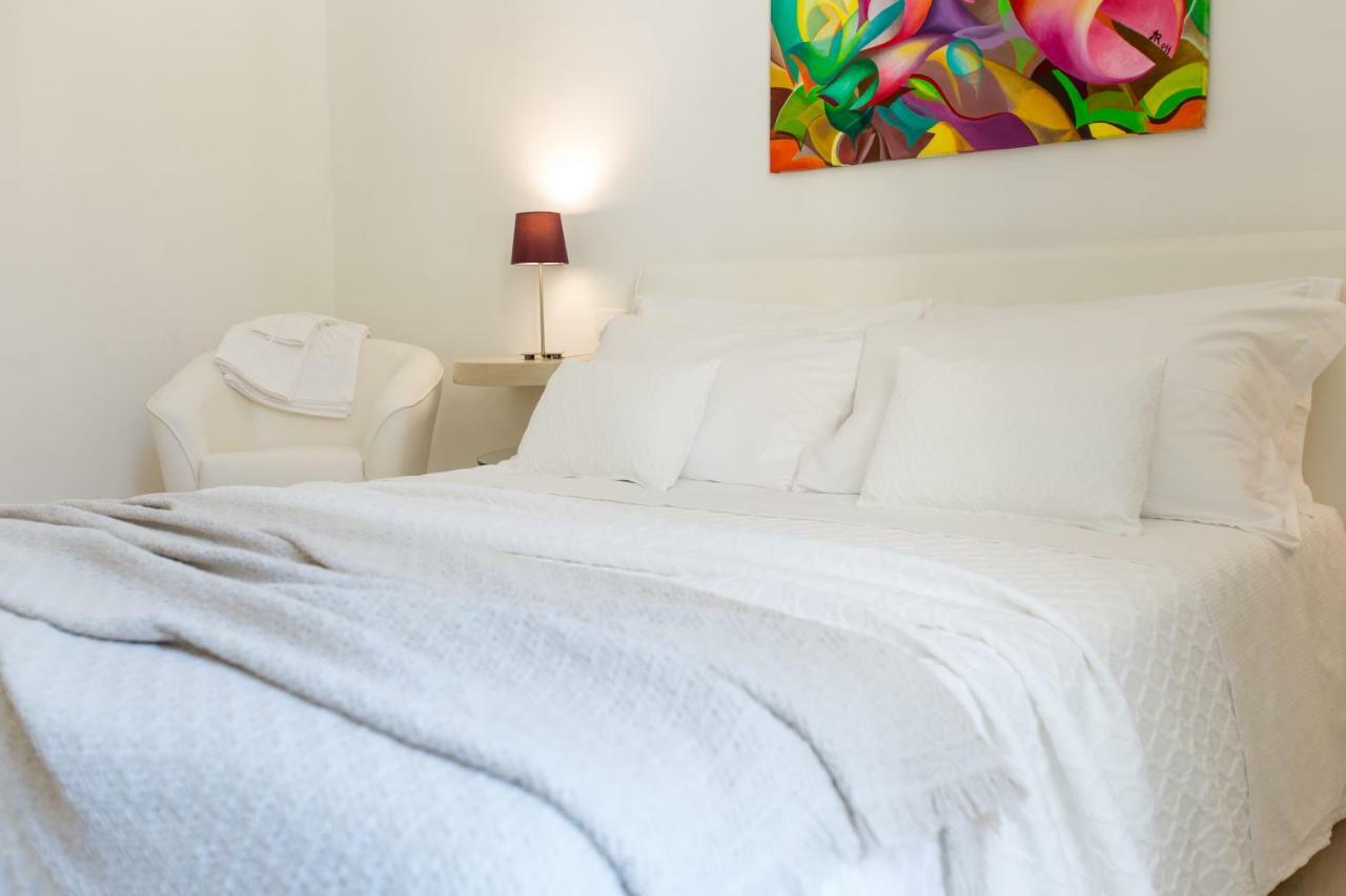 レッチェ ラ フィネストラ スル コンビット B＆B　 Bed & Breakfast エクステリア 写真